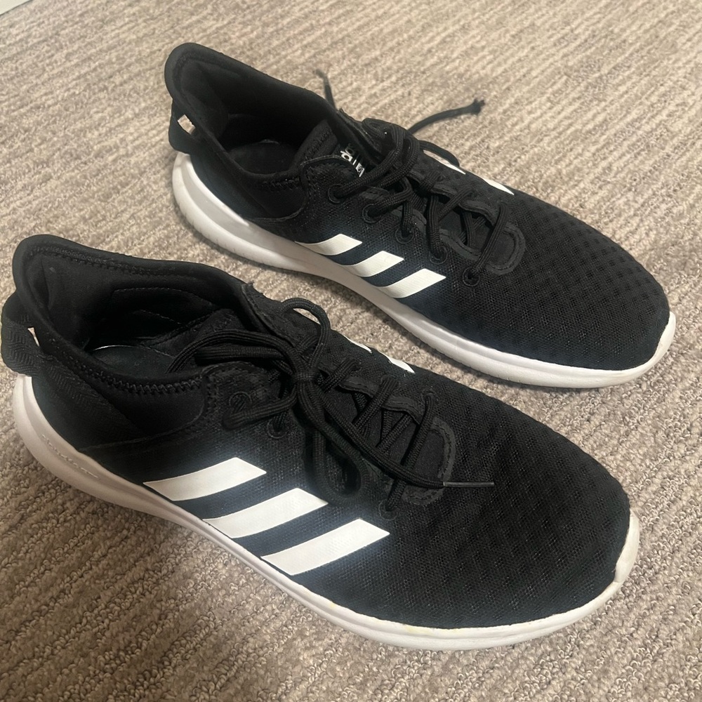 Adidas cloud foam shoes